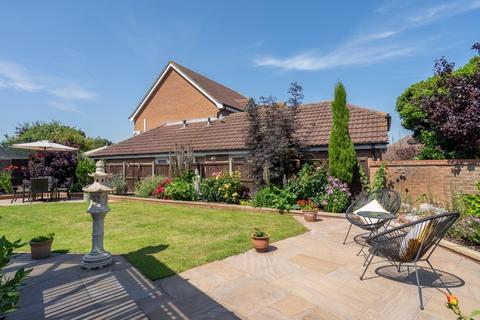 2 Colsterdale, Carlton Colville, Lowestoft, NR33 8TN