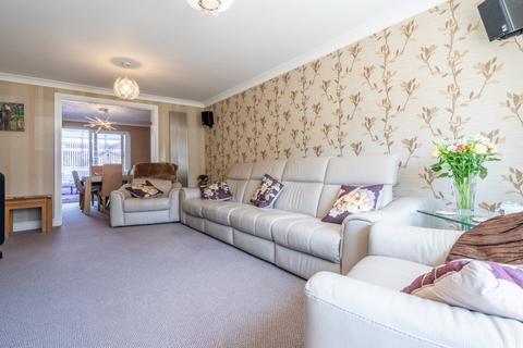2 Colsterdale, Carlton Colville, Lowestoft, NR33 8TN