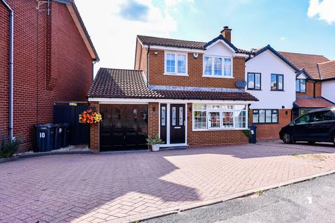 3 bedroom detached house for sale, Saxton Drive, Four Oaks