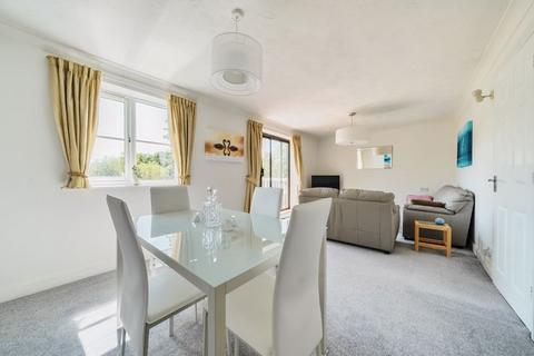 2 bedroom flat for sale, Waterside Court, Alton