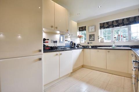 2 bedroom apartment for sale, Trafalgar Court, Farnham