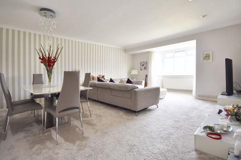 2 bedroom apartment for sale, Trafalgar Court, Farnham