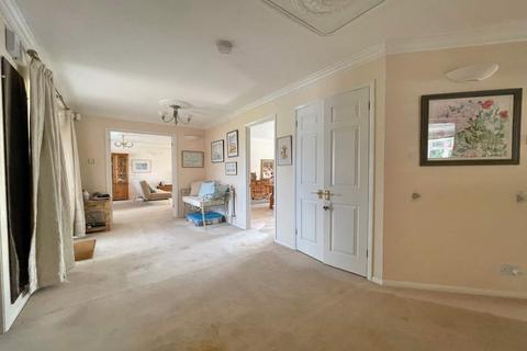 27 Downs Walk, Peacehaven, BN10 7ST