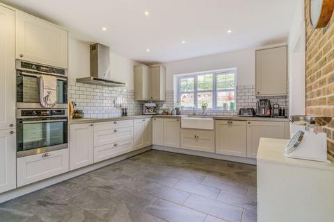 6 bedroom detached house for sale, London Road, Pyecombe