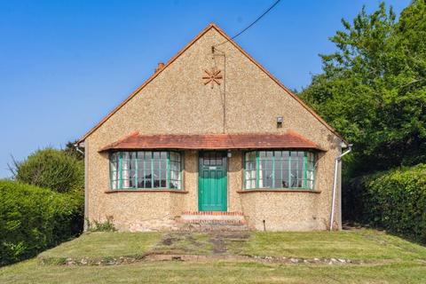 2 bedroom detached bungalow for sale, Kings Road, Chalfont St. Giles