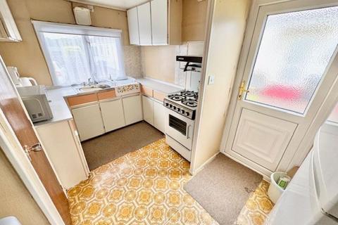 2 bedroom property for sale, Wooburn Common Road, High Wycombe HP10