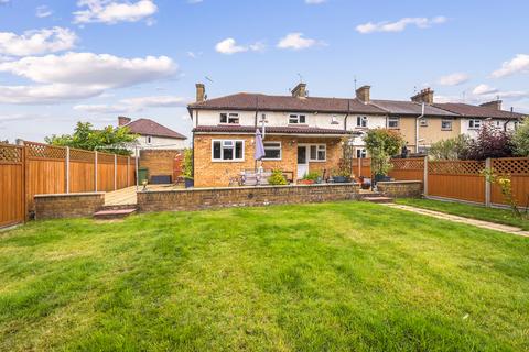 53 Townholm Crescent, London, W7 2LY