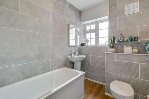 1 bedroom flat for sale, Barnes High Street, London SW13