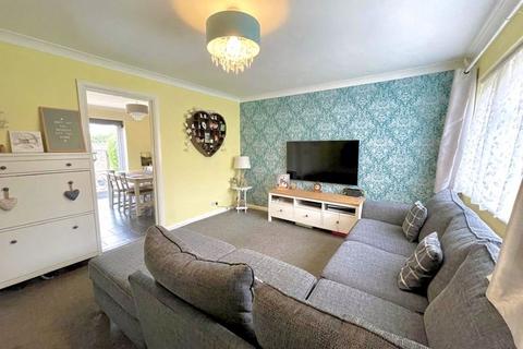 3 bedroom end of terrace house for sale, Greenfield Close, Dunstable