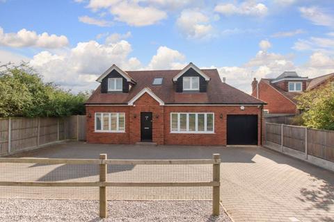 4 bedroom chalet for sale, Weston Road, Aston Clinton