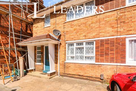 2 bedroom end of terrace house to rent, Drake Road, Poole, BH15