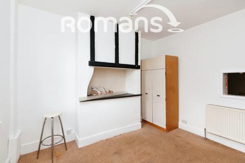 2 bedroom apartment to rent, Arthur Street, Aldershot