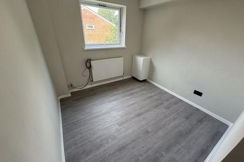 3 bedroom flat for sale, Huxley Close, Northolt
