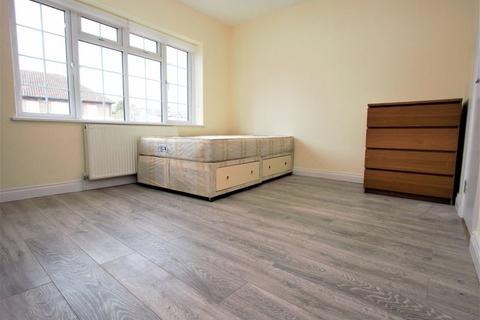 Property to rent, Summers Lane, Finchley N12