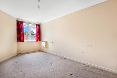 2 bedroom flat to rent, Laburnum Court, 9 Harefield Road, Uxbridge UB8 1FQ