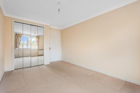 2 bedroom flat to rent, Laburnum Court, 9 Harefield Road, Uxbridge UB8 1FQ