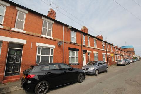3 bedroom terraced house to rent, Lord Street, Boughton, Chester