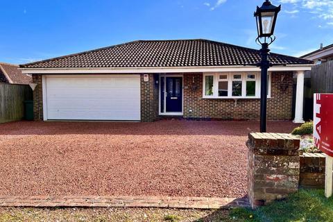 4 bedroom detached bungalow for sale, Tor Road West, Peacehaven, BN10 7SU