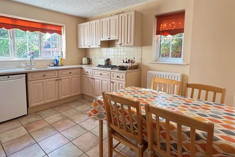 4 bedroom detached house for sale, Green Pippin Close, Longlevens, Gloucester