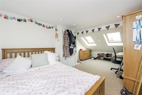 3 bedroom flat to rent, Tremadoc Road, Clapham, London, SW4