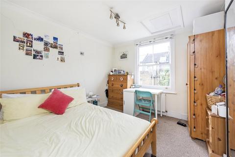 3 bedroom flat to rent, Tremadoc Road, Clapham, London, SW4