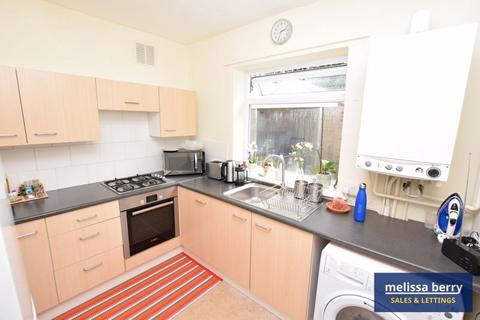 2 bedroom maisonette for sale, Mountside Crescent, Manchester M25