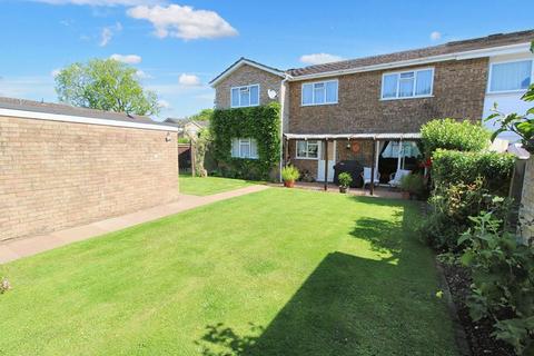 4 bedroom semi-detached house for sale, Holmoak Walk, Hazlemere HP15