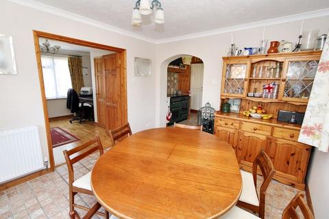 4 bedroom semi-detached house for sale, Holmoak Walk, Hazlemere HP15