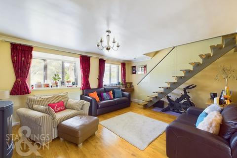48 Bishops Close, Norwich, NR7 0DY