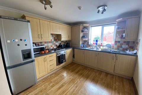 2 bedroom flat for sale, The Avenue