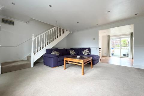 2 bedroom terraced house to rent, Eton Place, Farnham