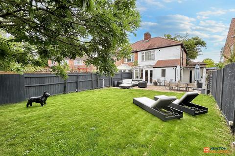 3 bedroom semi-detached house for sale, Holland Avenue, Walton, Peterborough, PE4