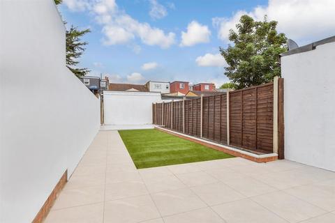 3 bedroom terraced house for sale, Woodstock Road, Forest Gate, London