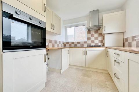 2 bedroom flat for sale, Fairhurst, South Coast Road, Telscombe Cliffs, BN10 7AB