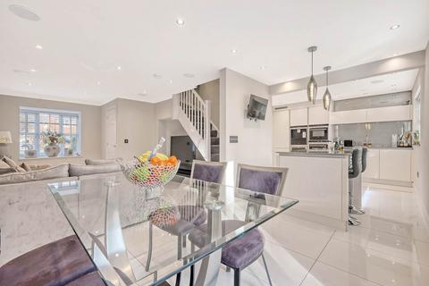 3 bedroom house for sale, Bay Tree Close, The Avenue, Chigwell