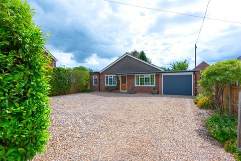 3 bedroom bungalow for sale, Aldermaston Road, Pamber End, Tadley, Hampshire, RG26