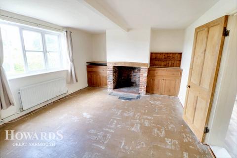 3 bedroom character property for sale, Low Road, Wickhampton