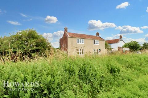 3 bedroom character property for sale, Low Road, Wickhampton