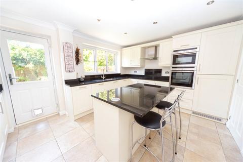 4 bedroom detached house to rent, The Shires, Marshfeld, Cardiff, CF3