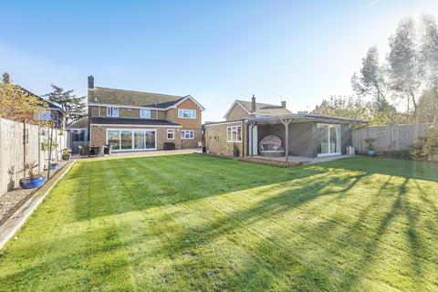 4 bedroom detached house for sale, Dane Close, Hartlip, Sittingbourne, Kent, ME9