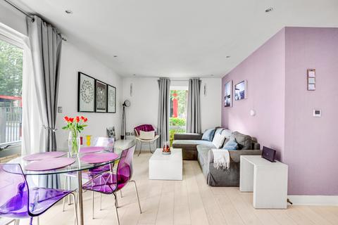 1 bedroom ground floor flat to rent, Jamaica Road, London SE1