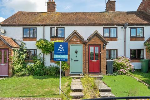 2 bedroom terraced house for sale, High Street, Buckingham MK18