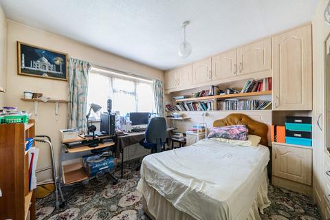 3 bedroom end of terrace house for sale, Pinner Road, Harrow, Middlesex