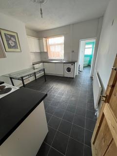 3 bedroom terraced house to rent, William Street, Goldthorpe S63