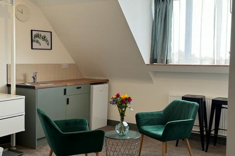 undefined, HMO Room 6, 7 Warmsworth Road