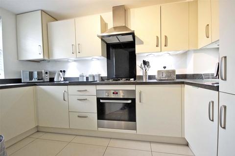 3 bedroom end of terrace house for sale, King Alfred Way, Bedford, Bedfordshire, MK40