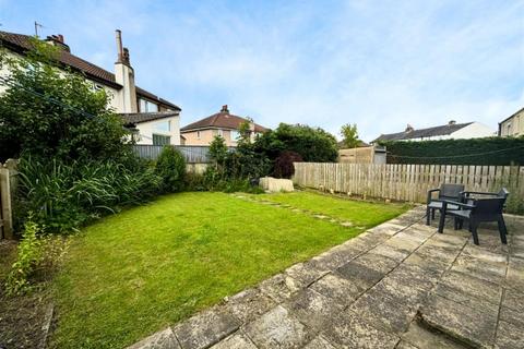 3 bedroom semi-detached house for sale, Fell Lane, Keighley, BD22 6BU