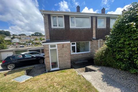 3 bedroom end of terrace house to rent, Trevithick Close, Truro TR1