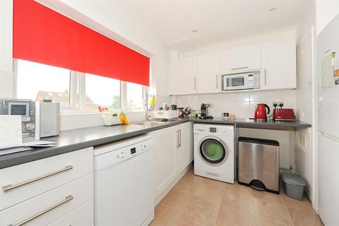 2 bedroom flat for sale, Edwards Avenue, South Ruislip HA4