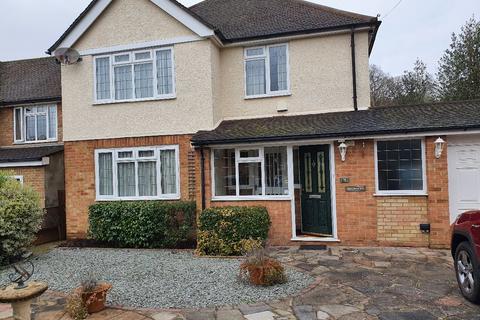 3 bedroom detached house to rent, The Ruffetts, South Croydon